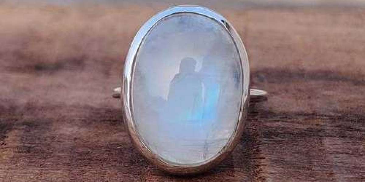 Moonstone Ring: The Perfect Feminine Gift